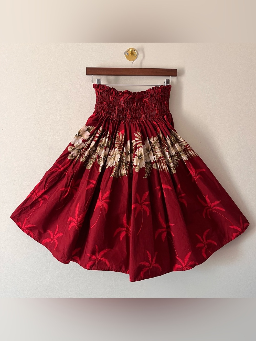 KY,’s Red Hawaiian Smocked Waist Hula Skirt